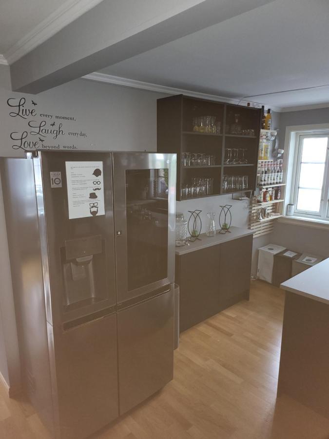 Апартаменти Sentrumsleilighet Med Gratis Parkering Til Leie Арендал Екстер'єр фото
